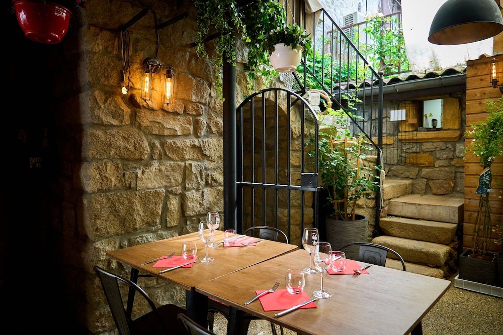 Aux Prisons de Montagny 3