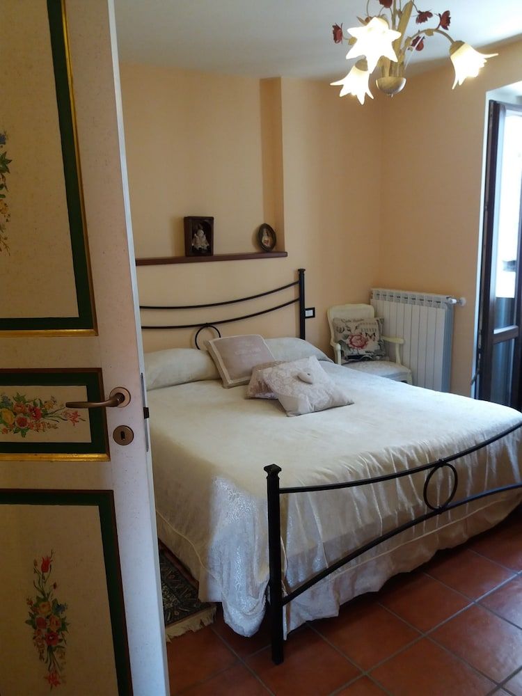 Myosotis -1 estrelas em Introdacqua