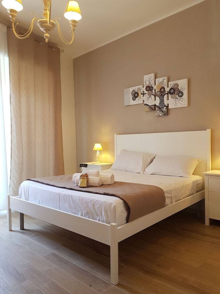 Royal House -1 estrelas em Copertino