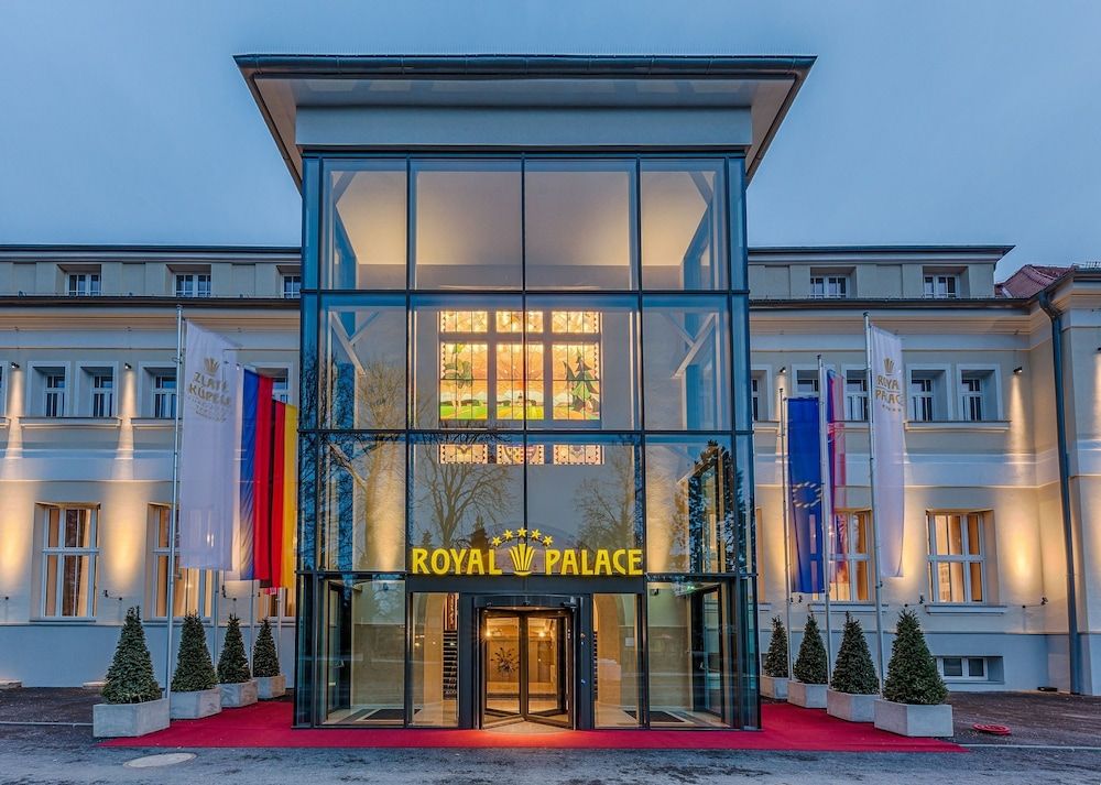 Royal Palace 5 estrelas em Turčianske Teplice