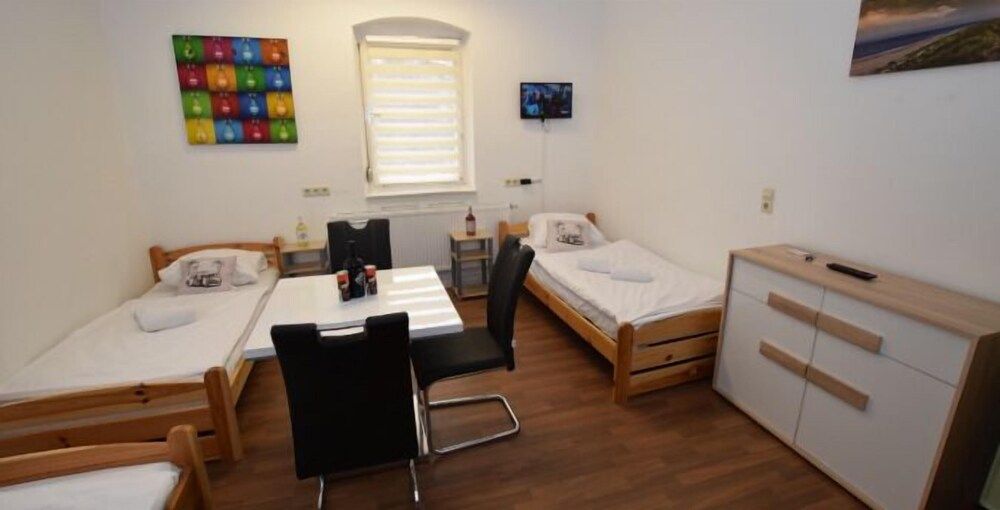 Monteurzimmer Kircheim unter Teck - Hostel -1 estrelas em Kirchheim unter Teck