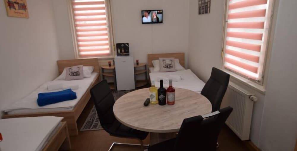 Monteurzimmer Kircheim unter Teck - Hostel 3