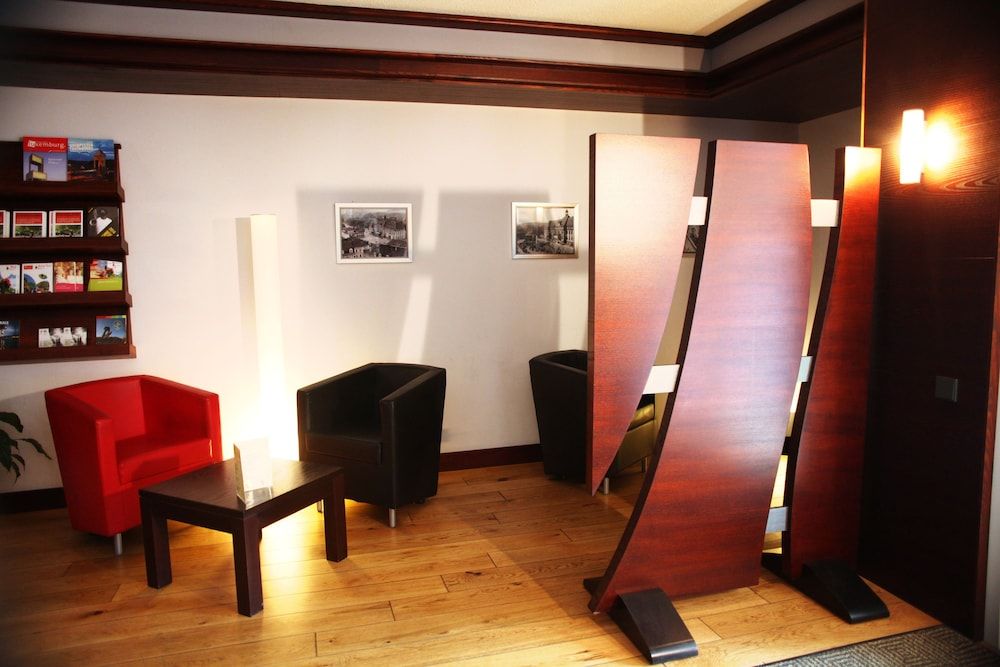 Logis Hotel Cottage Dudelange 2