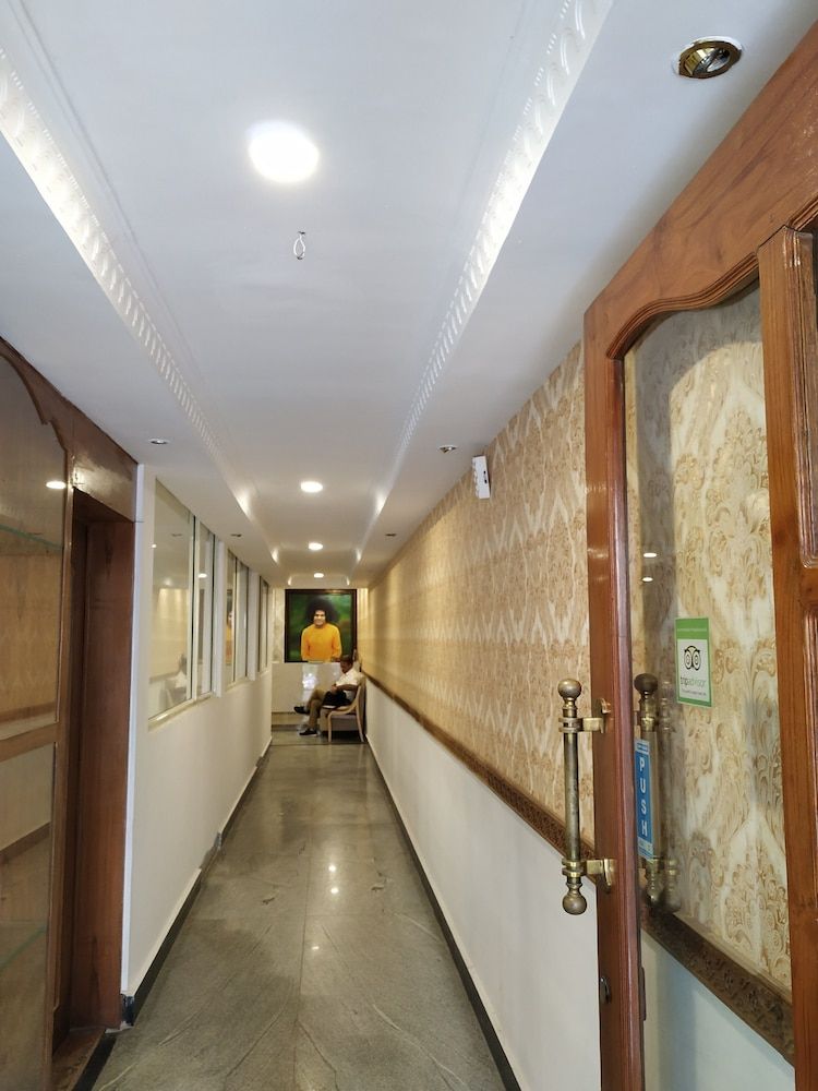 Aum Hotel 3 estrelas em Puttaparthi