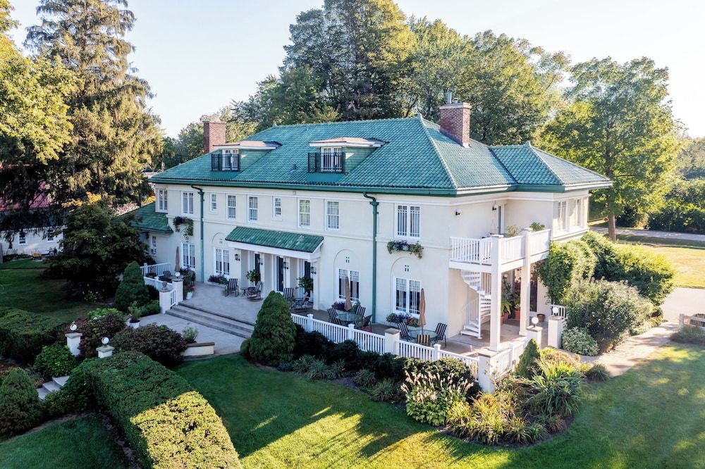 The Belvedere Inn & Restaurant -1 estrelas em Saugatuck