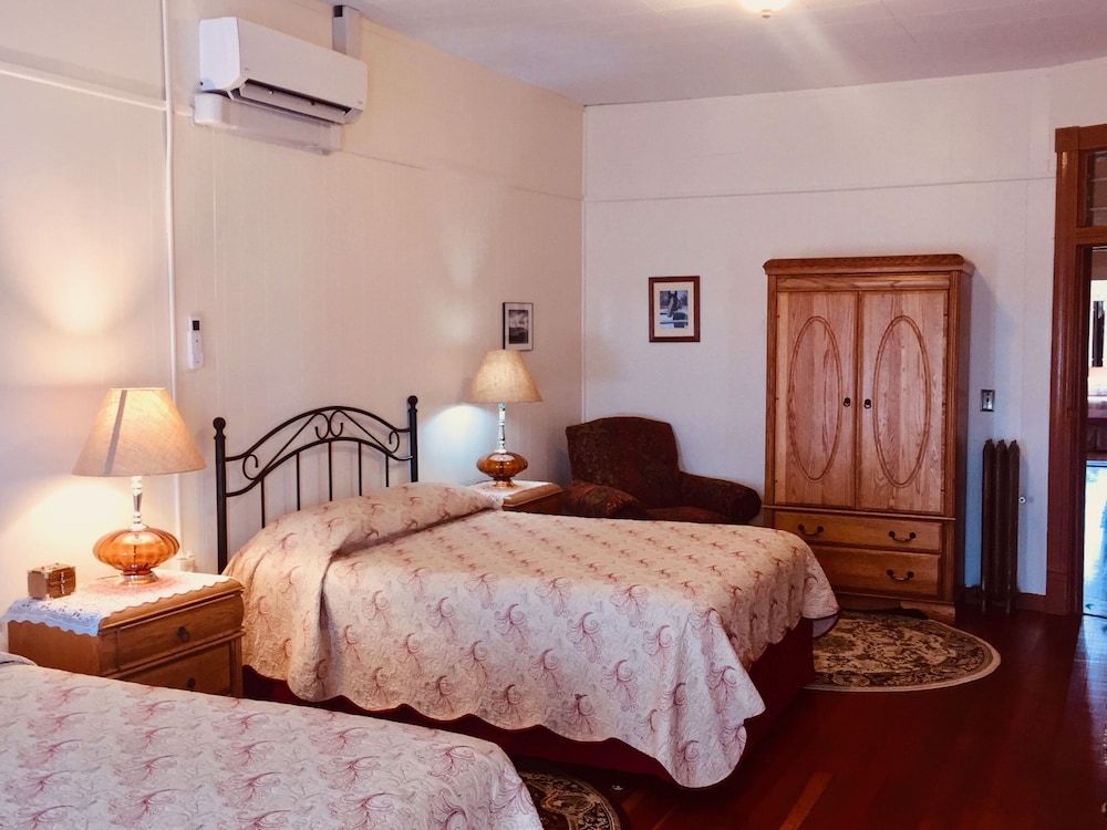 Historic Downtown Capitol Hotel Vacation Suites 2