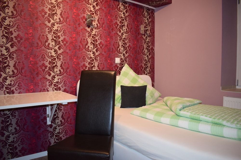 Gast und Weinhaus Zwiebelturm 3