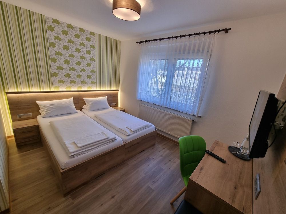 Bergschänke & Berghotel 2