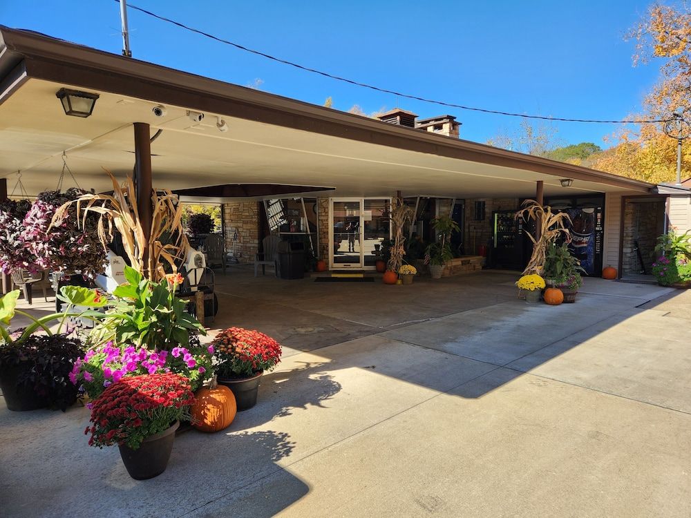 Jefferson Hills Motel 2