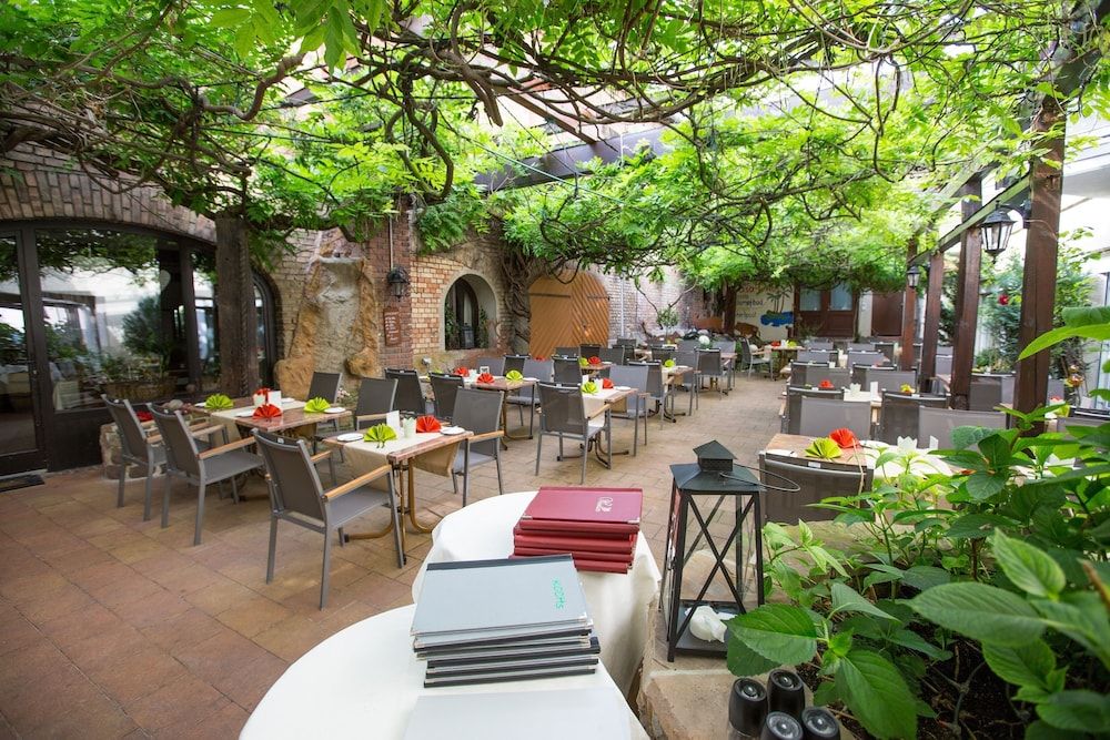 Hotel zur Pfalz 3 étoiles à Kandel