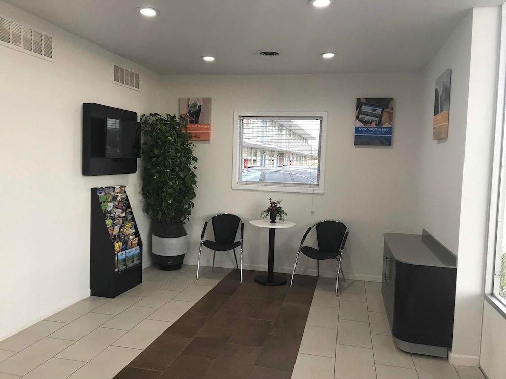 Motel 6 Van Buren, AR 2