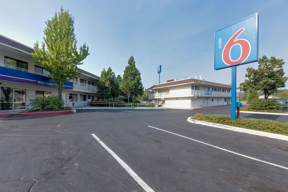 Motel 6 Weed - Mount Shasta 2 estrelas em Weed