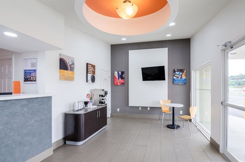 Motel 6 Troutville, VA 3