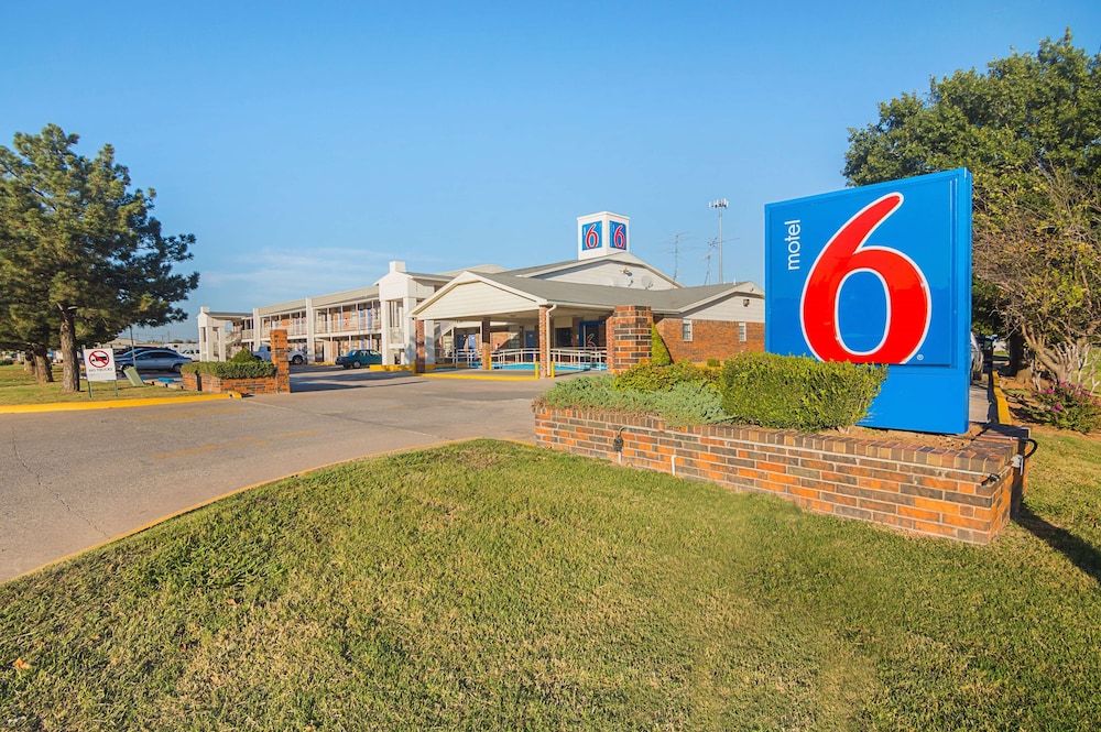 Motel 6 Lawton, OK 2 estrelas em Lawton