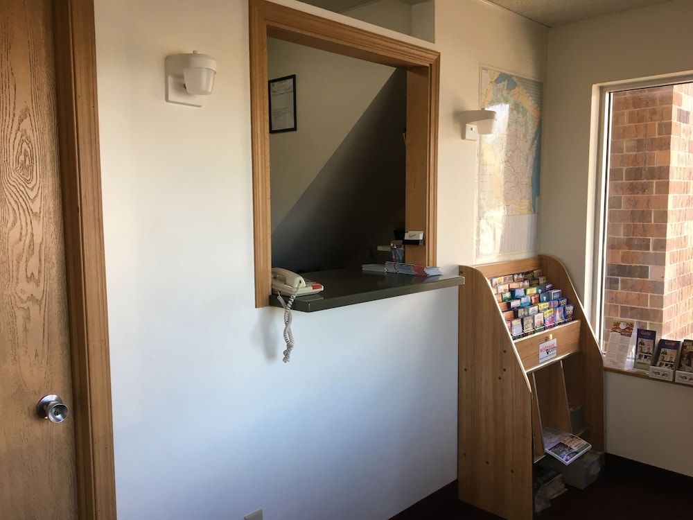 Thunderbird Motor Inn Baraboo 2