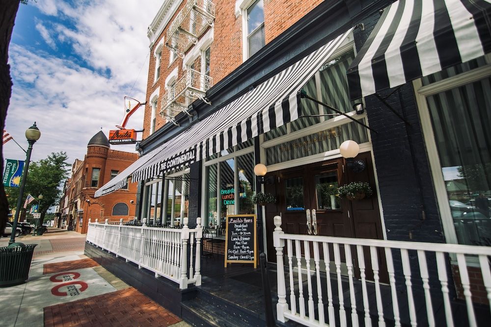 The Continental Hotel 3 estrelas em Centerville