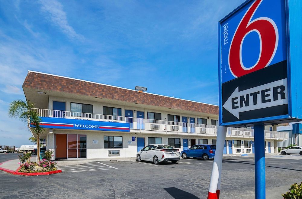 Motel 6 Lost Hills, CA 2 estrelas em Lost Hills