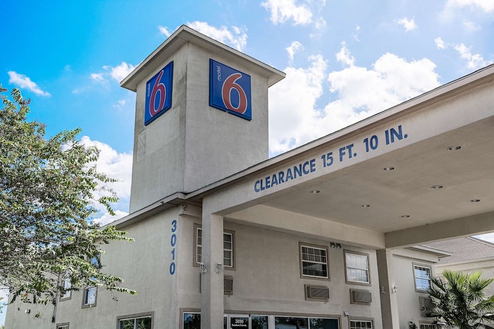 Motel 6 Pasadena, TX 2 estrelas em Pasadena