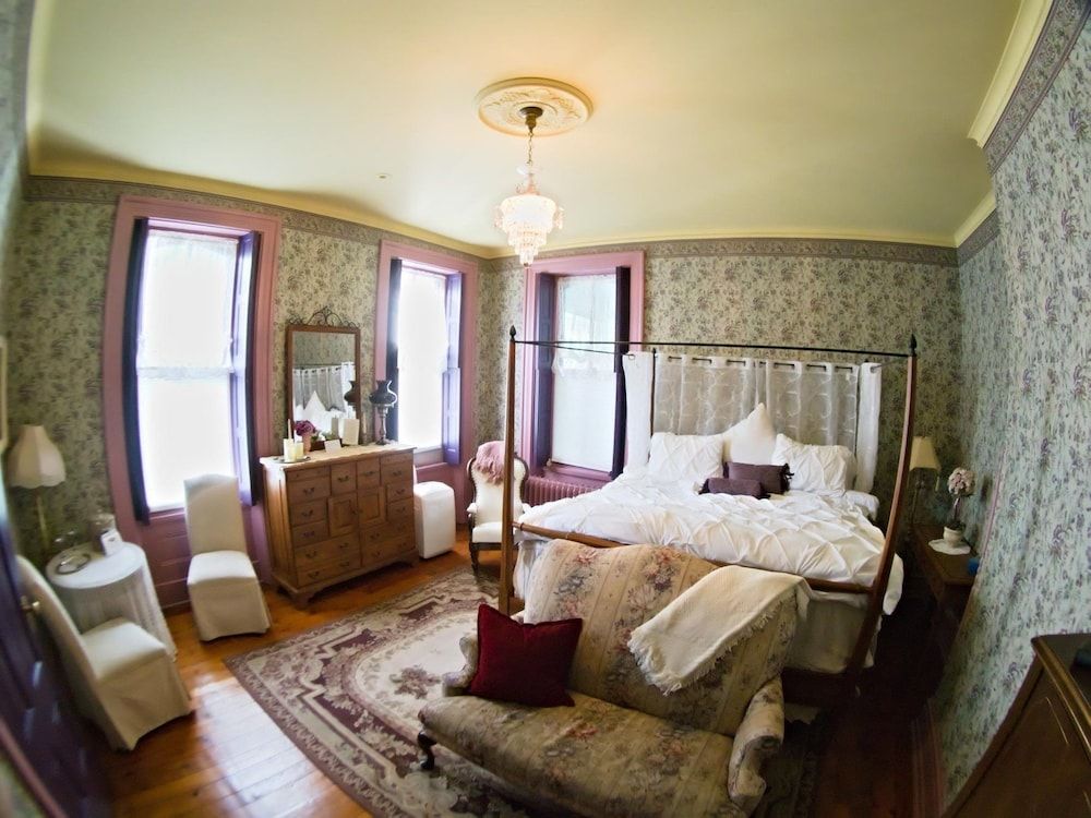 Susquehanna Manor Inn 3