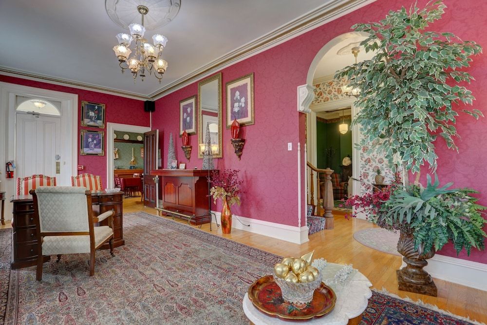 Greystone Manor Bed & Breakfast 3