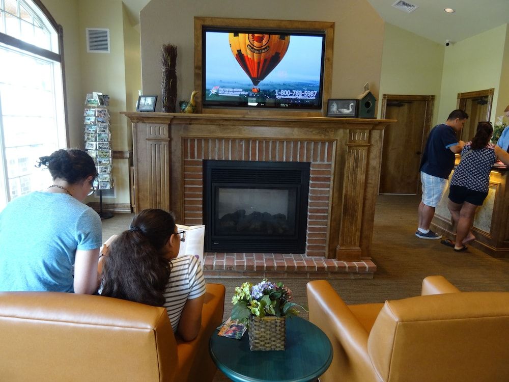 Bird in Hand Family Inn 2