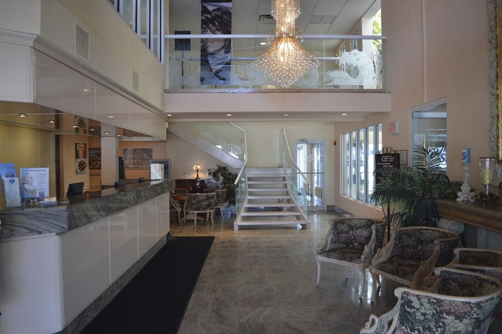 The White Sands Oceanfront Resort & Spa 2