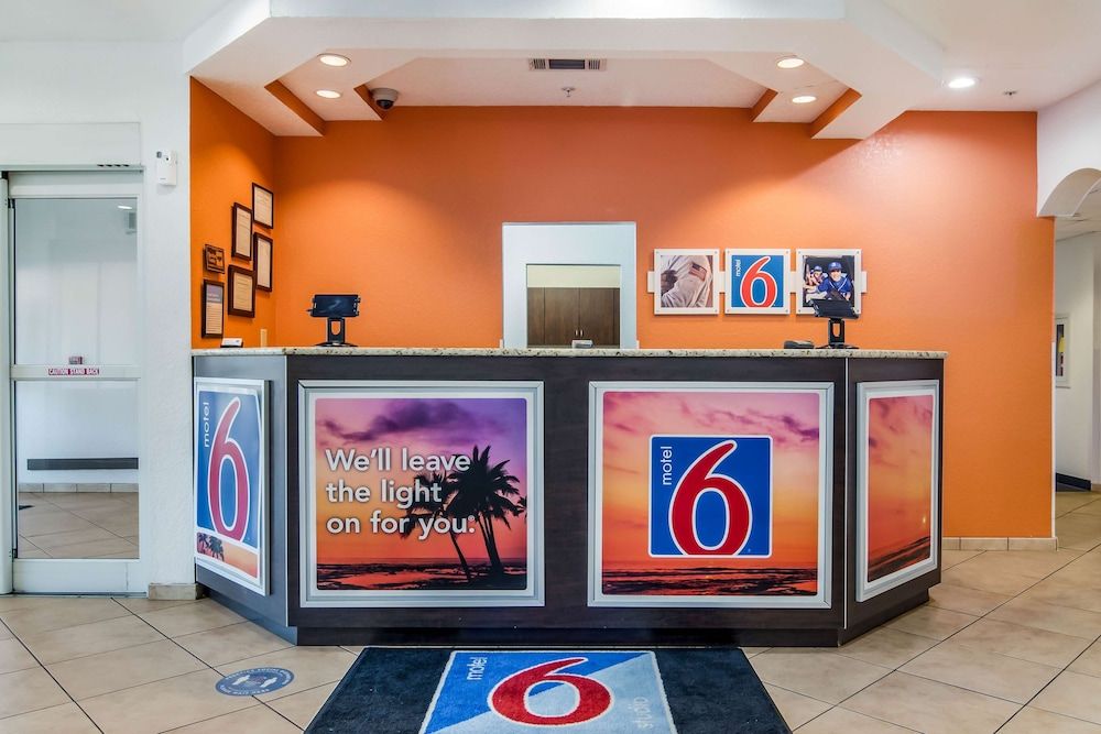 Motel 6 Canton, GA 3