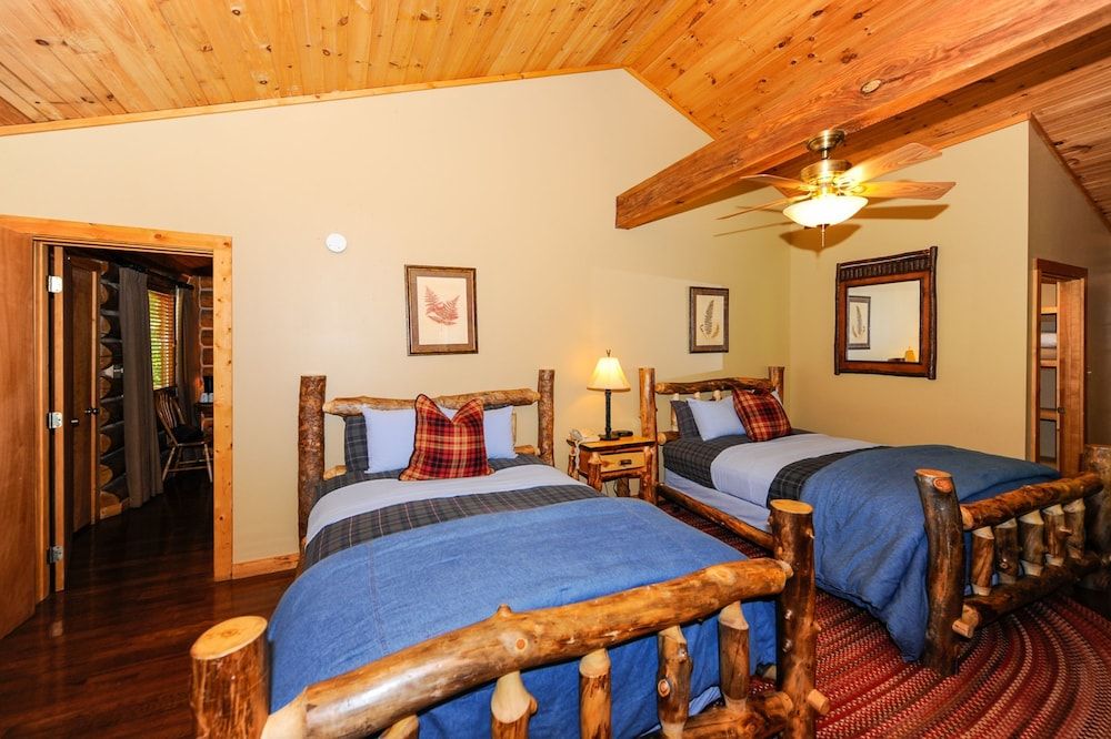 Dancing Bear Lodge 3