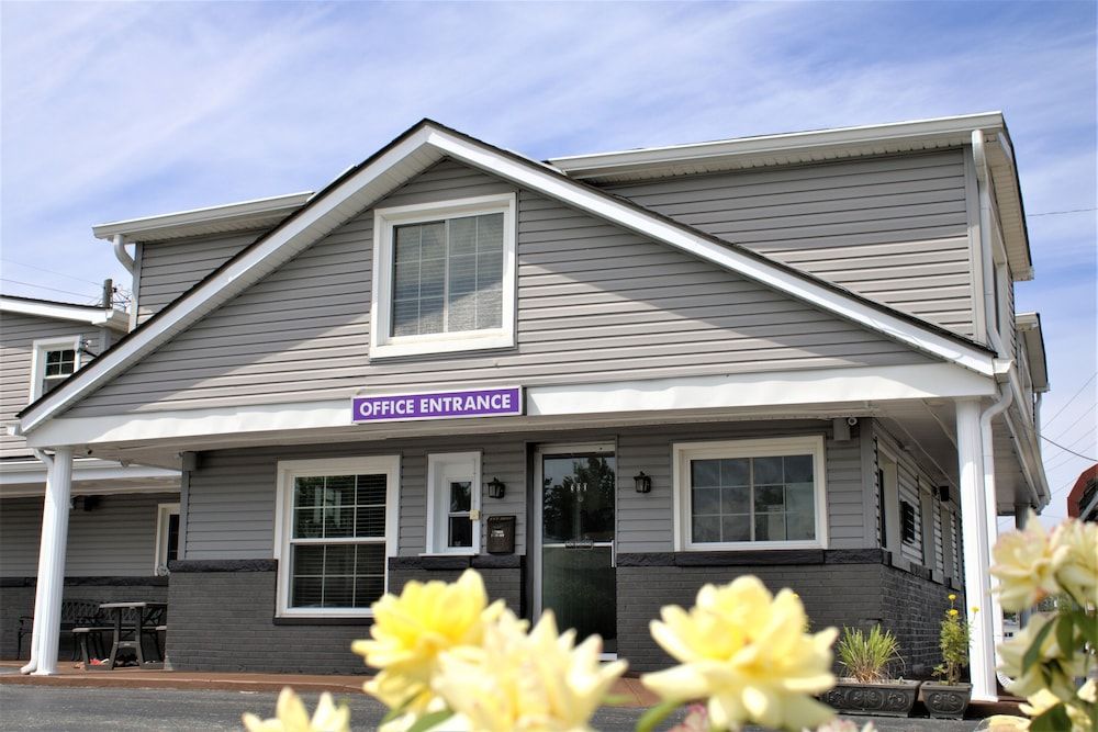 Hometowne Inn & Suites 2 estrelas em Scottsburg