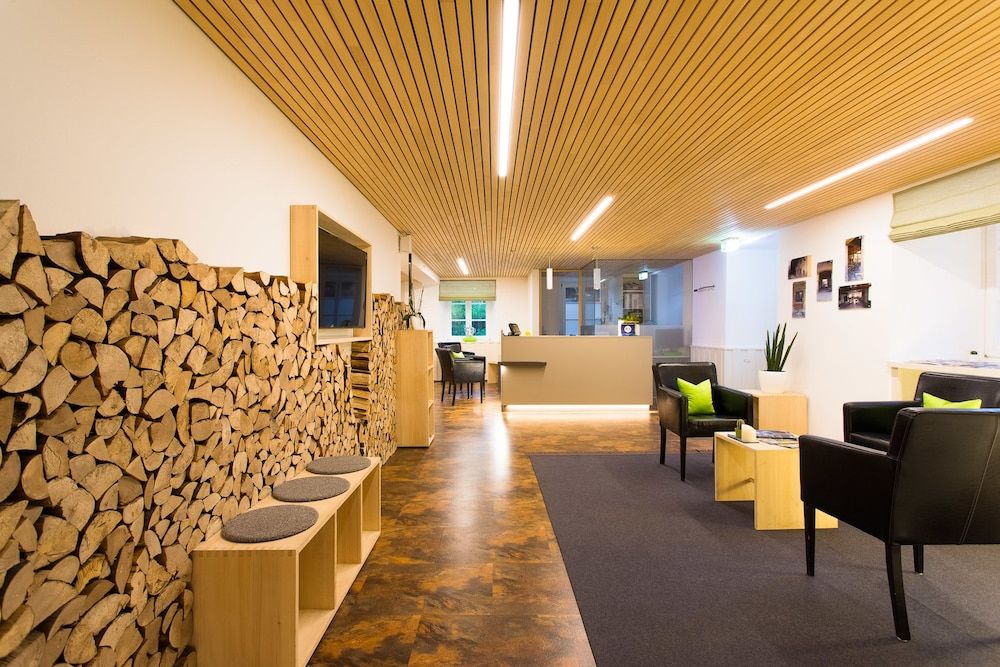 DIE KRONE - Hotel Garni 2