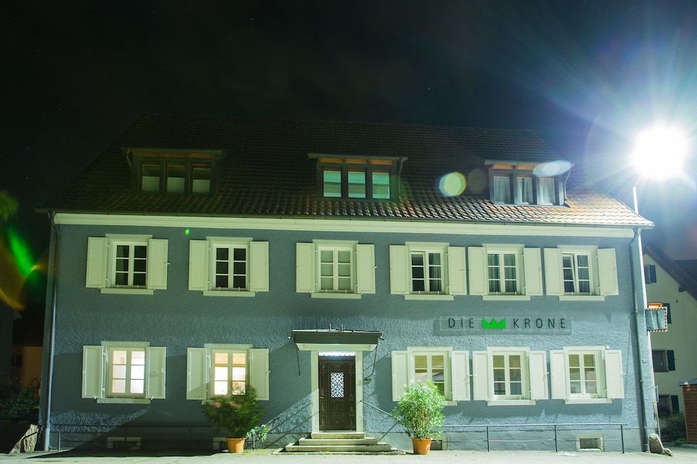 DIE KRONE - Hotel Garni -1 estrelas em Kirchzarten
