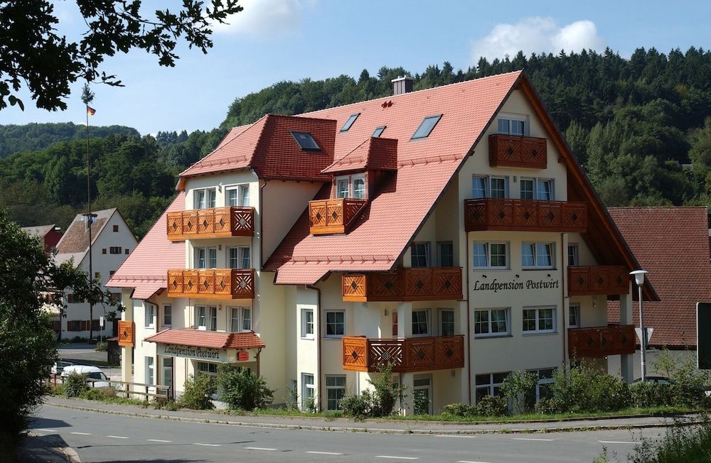 Hotel Postwirt -1 estrelas em Kirchensittenbach