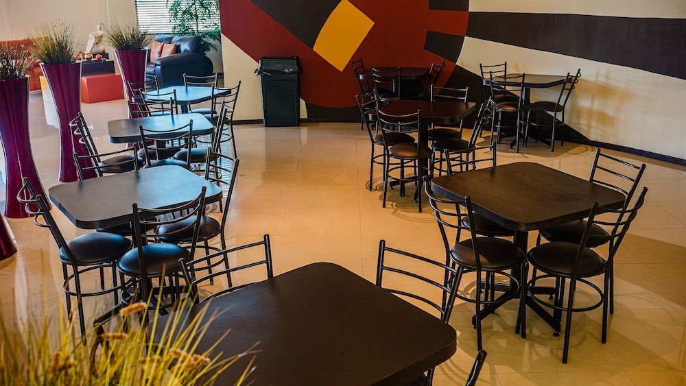 American Inn Hotel & Suites Delicias 2