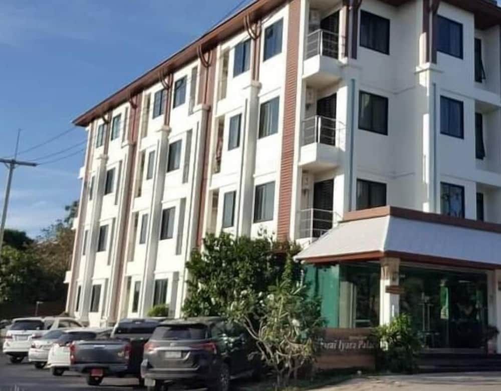 Narai Iyara Palace Lopburi -1 estrelas em Ban Sa Maklua