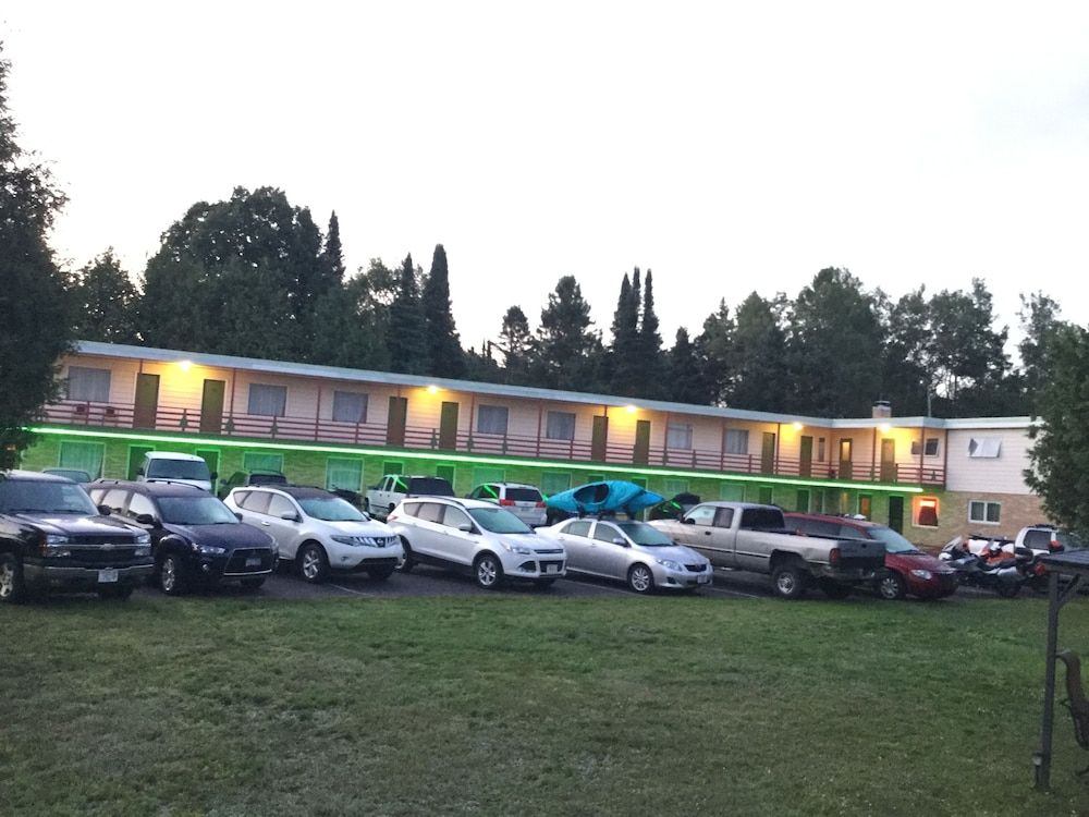 Cedars Motel -1 étoiles à Ironwood