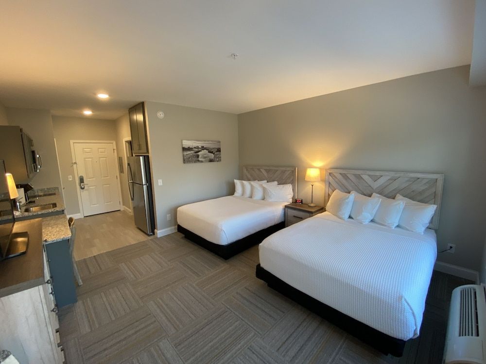 River Hotel Of Southport 3