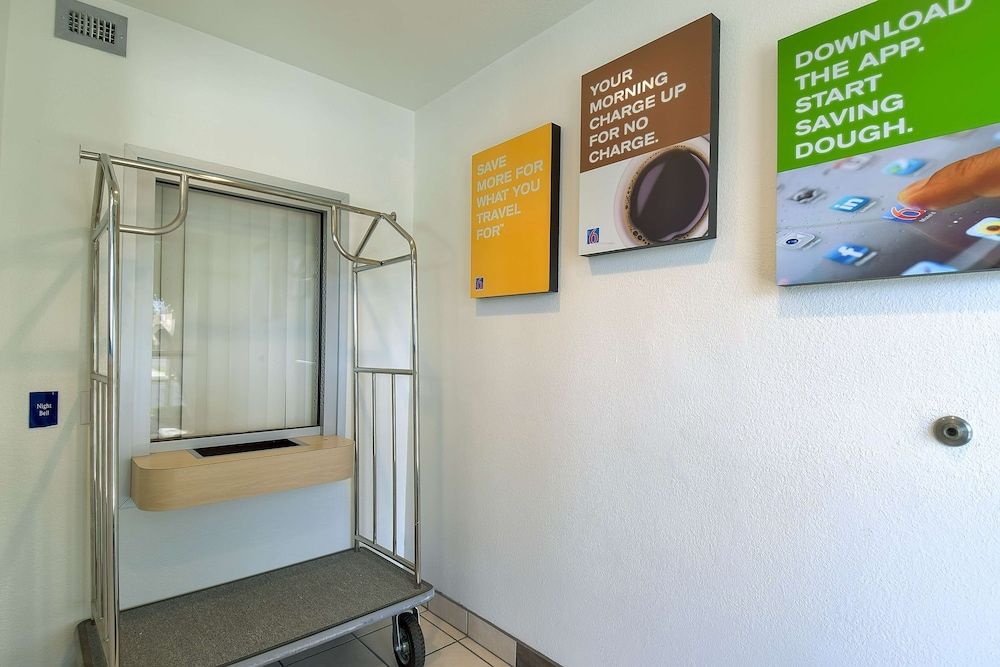 Motel 6 Corona, CA 2