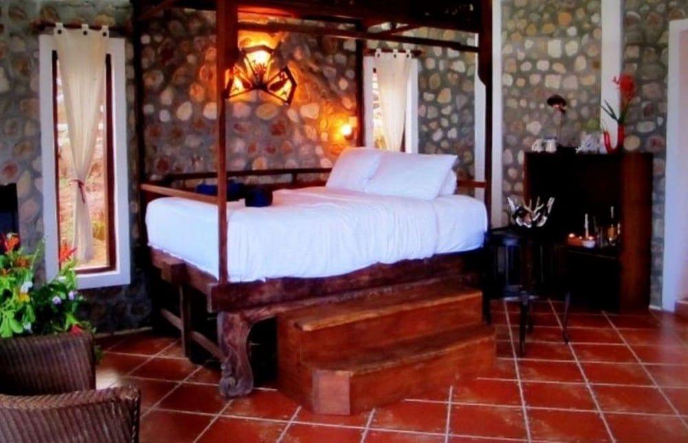 Breve Azurine Lagoon Retreat 3