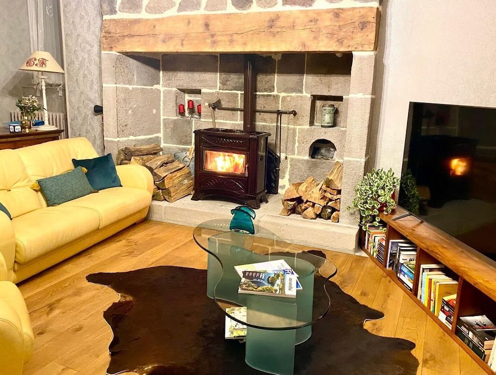 Hotel Restaurant Du Plomb du Cantal 2