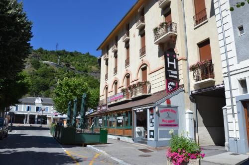 Terminus Hôtel des 3 Vallées 2 estrellas en Moutiers