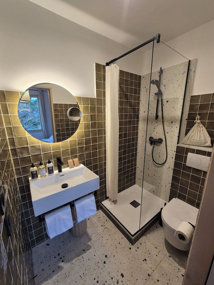 La Garrigue -1 estrelas em Venasque