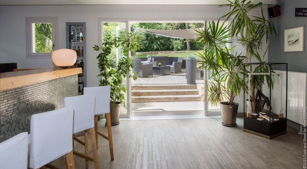 Logis Hotels la Magnanerie, Côté Bistro 2