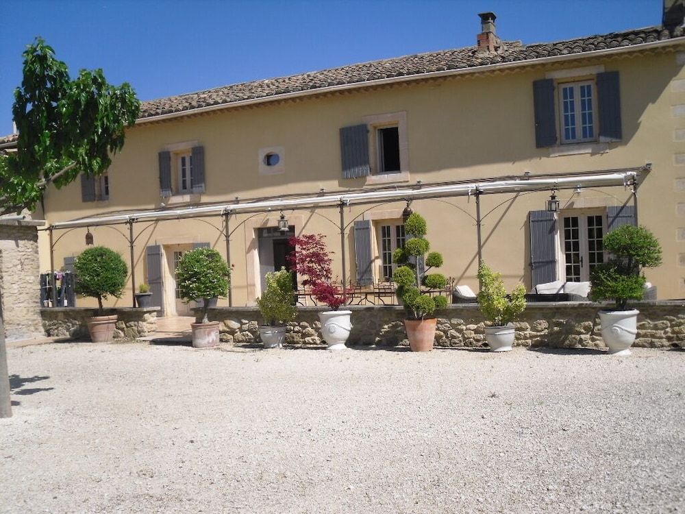 Mas Dansavan -1 estrelas em Oppède