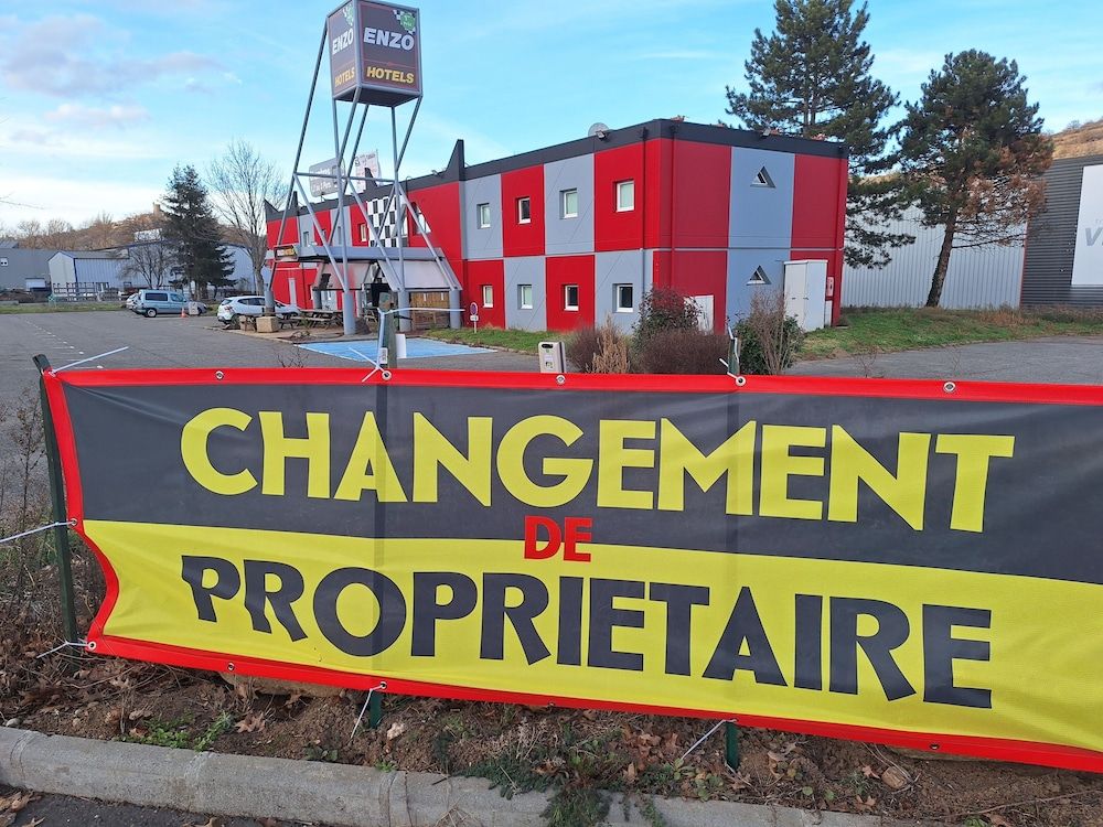 ENZO HOTEL 1er PRIX -1 étoiles à Coudes