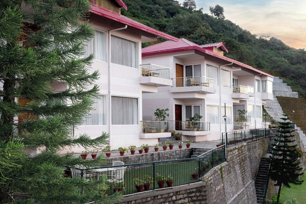 The Fern Surya Resort Dharampur, Kasauli Hills, Series by Marriott 3 estrelas em Kasauli