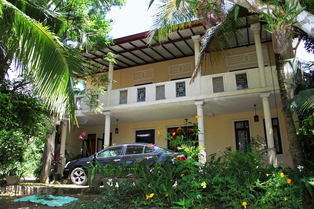 Natures Bliss Garden Stay -1 estrellas en Ja-Ela