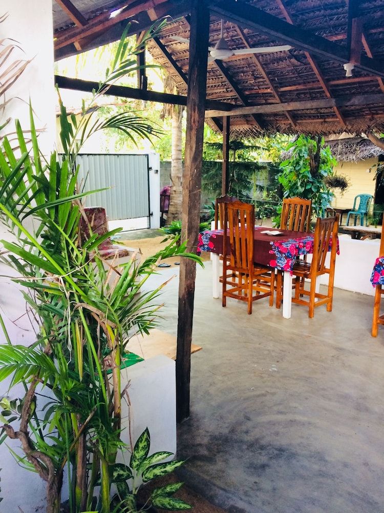 Tropicana homestay -1 stelle a Arugam Bay