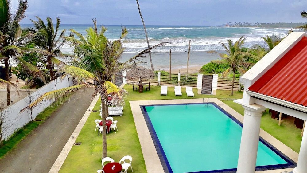 Crystal Resort Dickwella 2