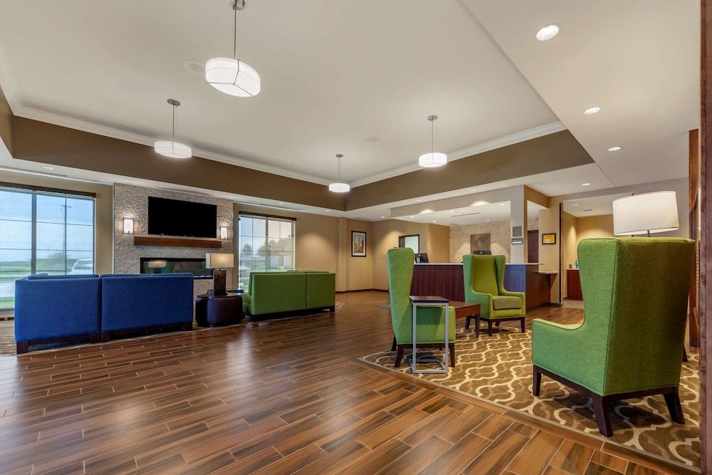 Comfort Suites Grand Island 3