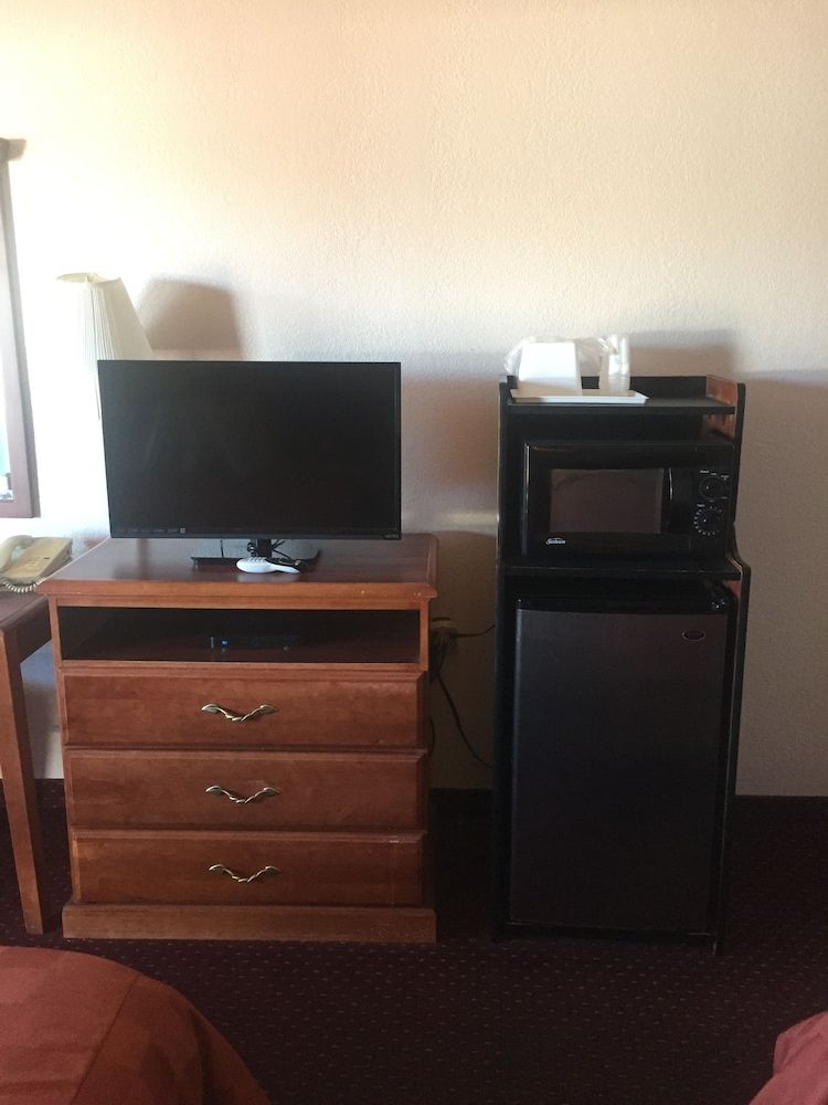 Travel Inn & Suite 3